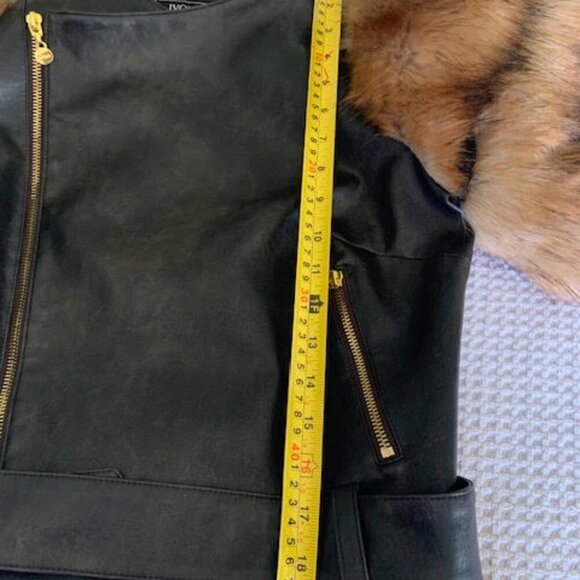 Stunning Brown Faux Fur Women's Jacket  Size 4 - Picture 10 of 10